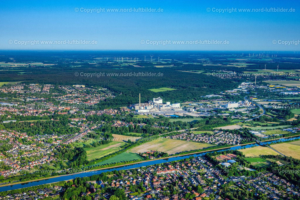 Uelzen_ELS_3401050623 | UELZEN 05.06.2023 Stadtansicht des Innenstadtbereiches in Uelzen im Bundesland Niedersachsen, Deutschland. // City view on down town on street Gross Liederner Strasse in Uelzen in the state Lower Saxony, Germany. Foto: Martin Elsen