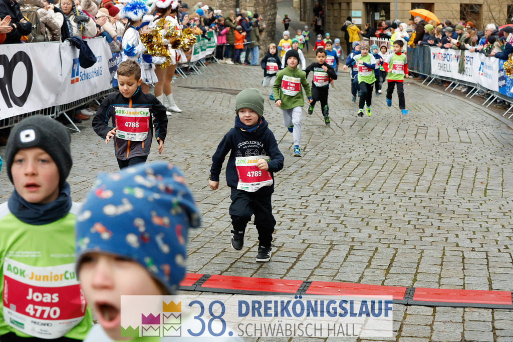 400m AOK Junior Cup | 3 Koenigslauf 2024 400m AOK Junior Cup - Realisiert mit Pictrs.com