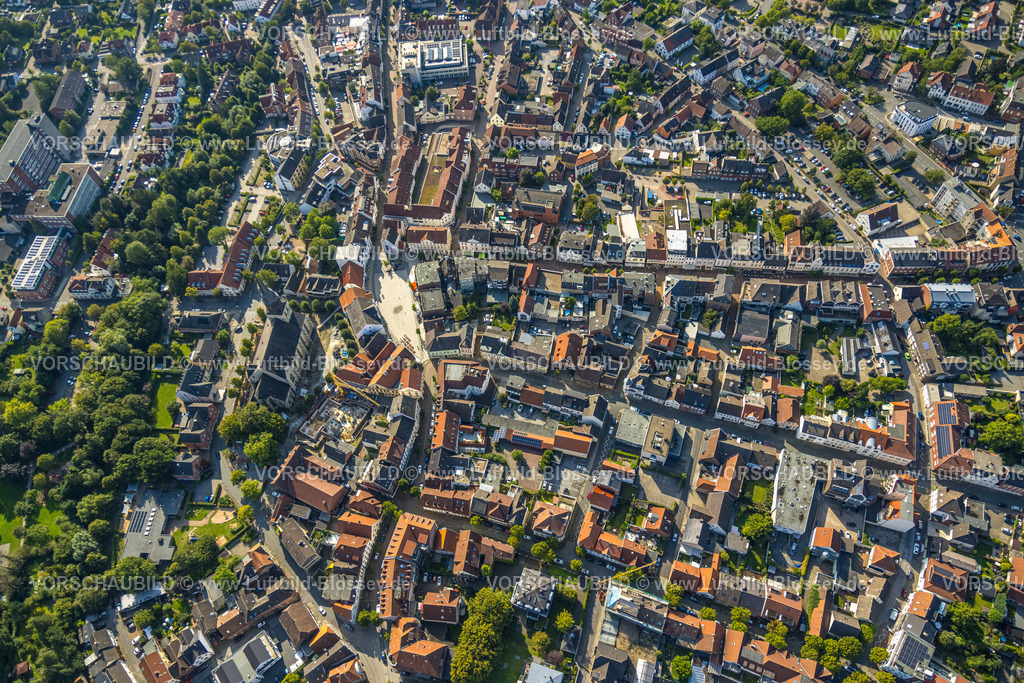 Beckum230804371 | Luftbild, Beckum Zentrum und Wallstraßen, Marktplatz und kath. Kirche St. Stephanus, Beckum, Münsterland, Nordrhein-Westfalen, Deutschland