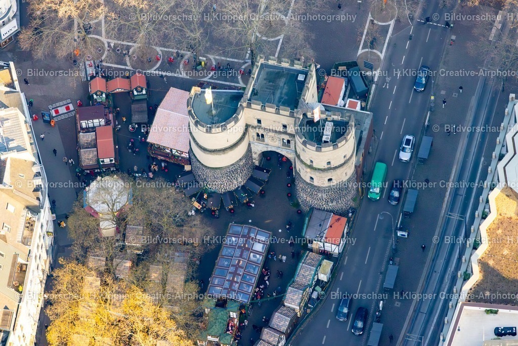 Luftbilder Köln-7940 | Luftbildfotografie Turm- Bauwerk " Hahnentor " Rest der ehemaligen, historischen Stadtmauer am Rudolfplatz in Köln im Bundesland Nordrhein-Westfalen, Deutschland - Realisiert mit Pictrs.com