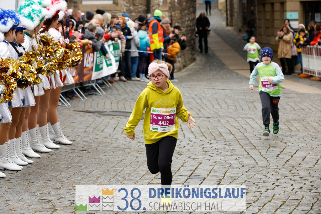 400m AOK Junior Cup | 3 Koenigslauf 2024 400m AOK Junior Cup - Realisiert mit Pictrs.com