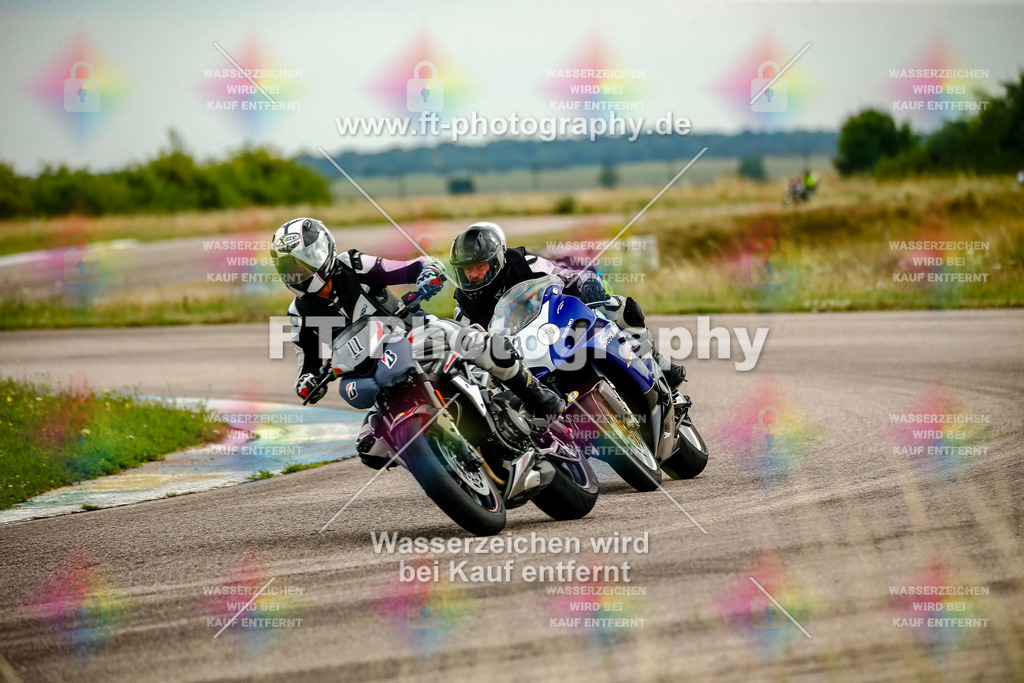 Chambley Juli-2160 | Hier findet Ihr Bilder von Touristenfahrten auf der Nürburgring Nordschleife oder von anderen Veranstaltungen die ich besucht habe. Viel Spass beim Durch Schauen 