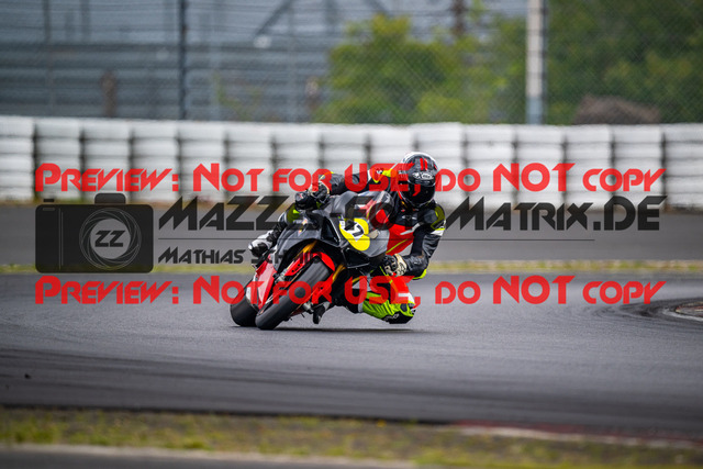 MaZZes_FotoMatrix_230719_2270 | WEISS