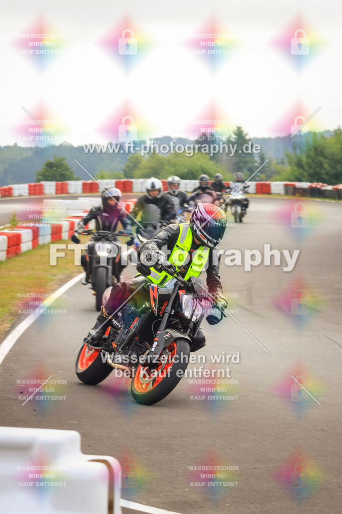 _DSK1971 | Hier findet Ihr Bilder von Touristenfahrten auf der Nürburgring Nordschleife oder von anderen Veranstaltungen die ich besucht habe. Viel Spass beim Durch Schauen 