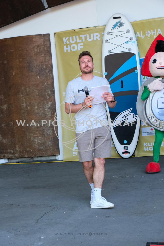 ..... | LINZ,AUSTRIA,27.April 24, Int. 3 Brückenlauf Linz  , Image shows: Photo: WAPICS / Michael ring