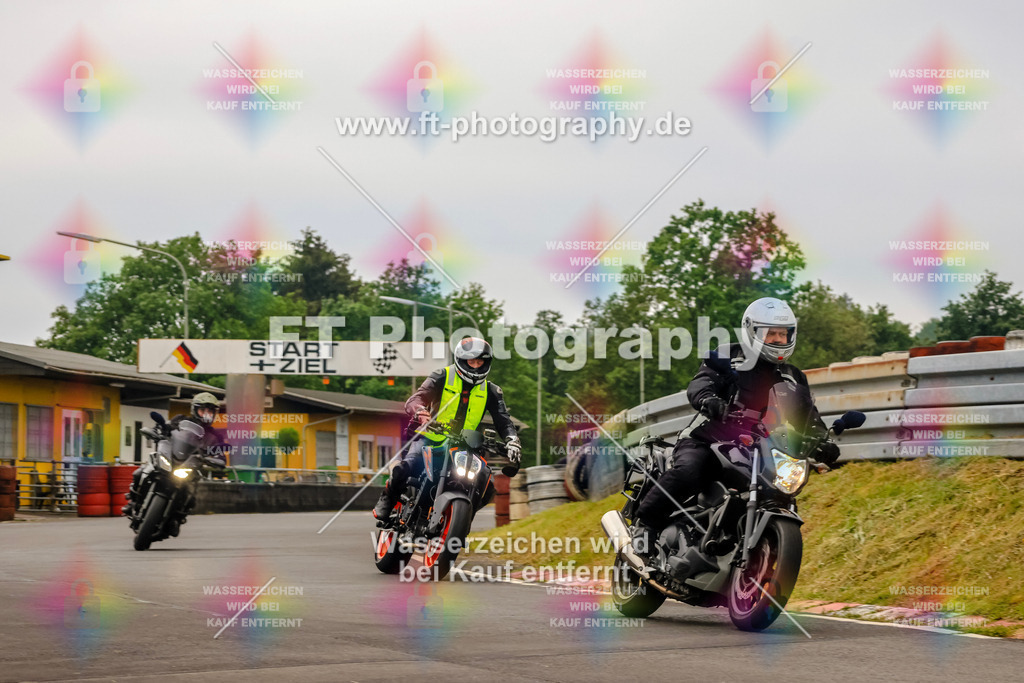 OBK-5917 | Hier findet Ihr Bilder von Touristenfahrten auf der Nürburgring Nordschleife oder von anderen Veranstaltungen die ich besucht habe. Viel Spass beim Durch Schauen 