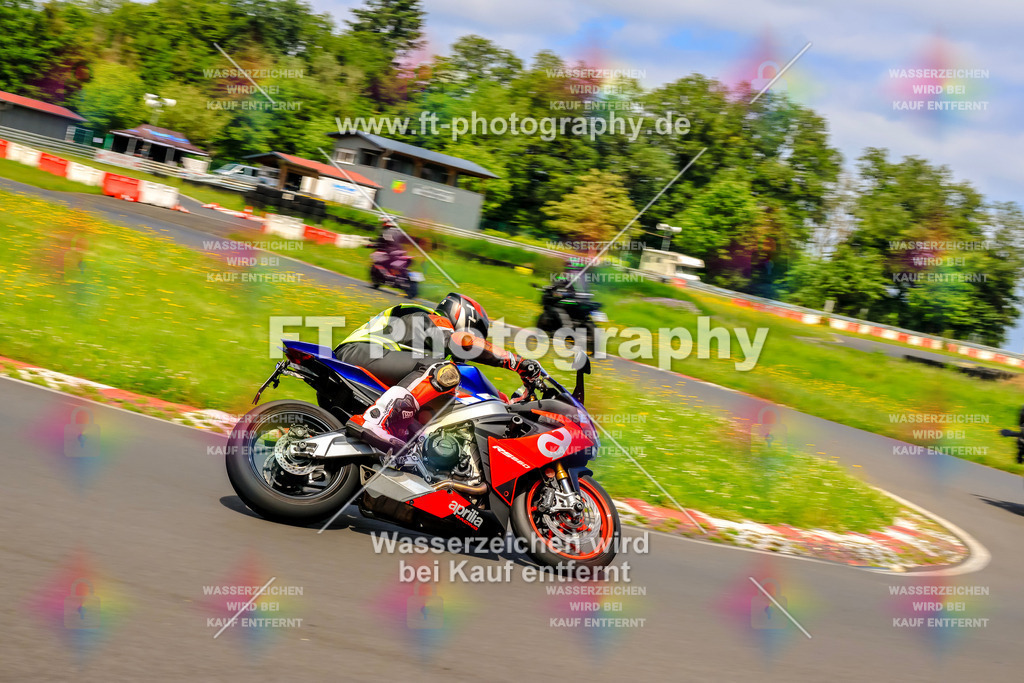 VBK-8217 | Hier findet Ihr Bilder von Touristenfahrten auf der Nürburgring Nordschleife oder von anderen Veranstaltungen die ich besucht habe. Viel Spass beim Durch Schauen 