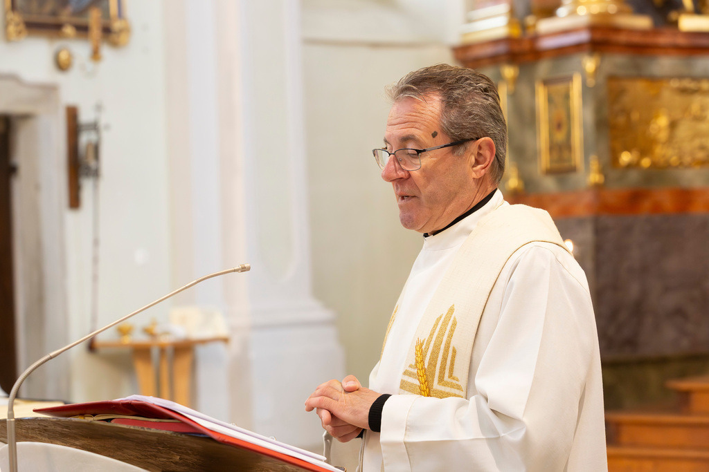Festmesse-018 | Fotodoku der Festmesse anläßlich der Seligsprechung von Maria Theresia LEDOCHOWSKA 1975, zelebriert von Altbischof DDr. Klaus Küng und Pfarrer Mag. Zenon PAJAK in der Pfarrkirche Loosdorf. 