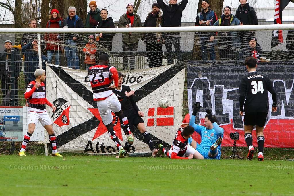 NH_Altona93_FCTürkiye_OberligaHamburg_24022024 | #23 Gideon Baur (Altona 93) erzielt das 1:0.

Oberliga Hamburg I 25. Spieltag I 24.02.2024