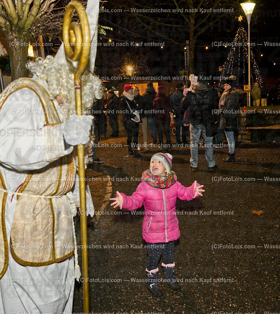 ALP7674_Wieselburger Advent_Nikolaus | (C)FotoLois.com, Alois Spandl, Wieselburger Advent im Schlosspark, Besuch durch den Hl. Nikolaus und seinen Krampussen, Sa 3. Dezember 2022.