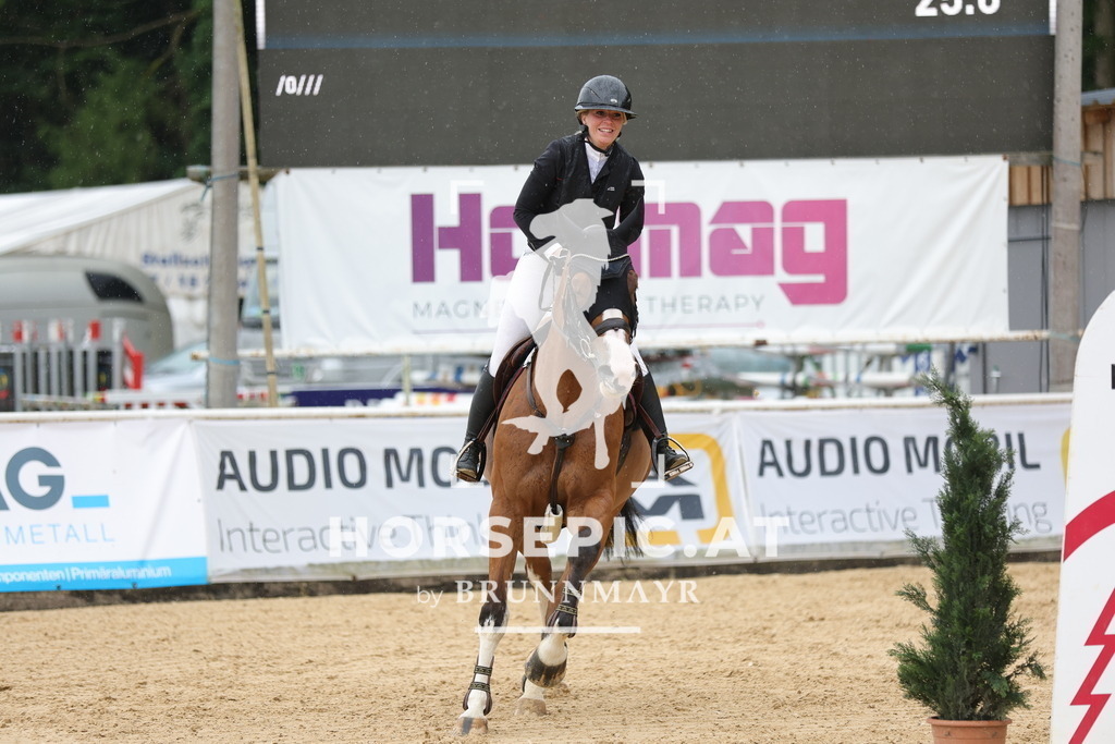 0P6A2521 | Willkommen bei Brunnmayr - Design & Fotografie – Ihrem Spezialisten für Reitturniere und Pferdeveranstaltungen in Oberösterreich, Salzburg und Bayern! Seit über 17 Jahren sind wir leidenschaftlich dabei.