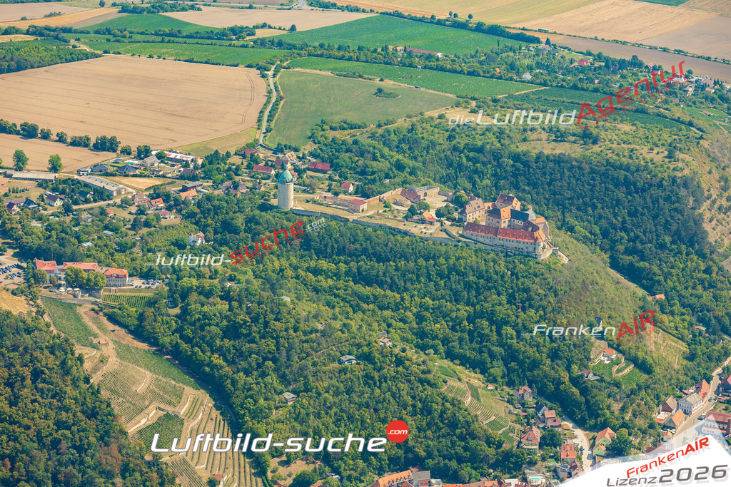 Schloß Freyburg Bild- Das Luftbild wurde 2025 vom UL-Flugzeug heraus erstellt ( keine Drohne bzw. Drohnenaufnahme ) - Hochauflösende Luftaufnahme -Nicht vergleichbar mit Google Maps oder Satelittenbilder- Die Geschenkidee !Mit Lizenz und Bildrechte bestellbar - CC
