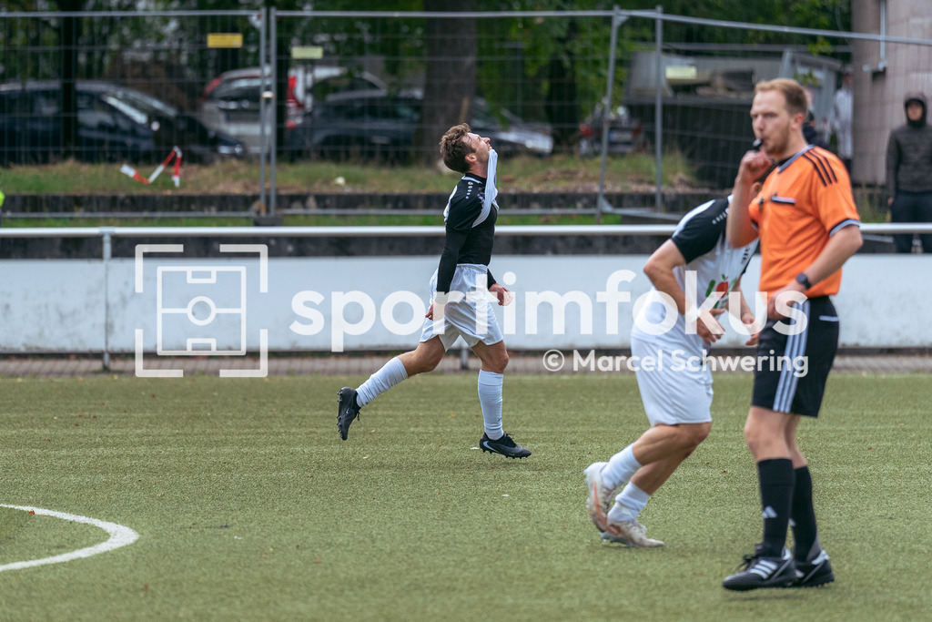 TSV 05 Ronsdorf – SSV Bergisch Born II | Bezirksliga Niederrhein, Gruppe 2: TSV 05 Ronsdorf gegen SSV Bergisch Born II, Wuppertal, 11.10.2026. Endstand: 3:1. sportimfokus / Marcel Schwering - Realisiert mit Pictrs.com