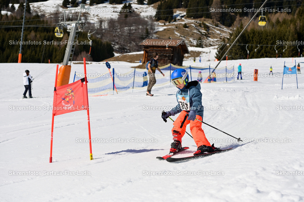 SRF_27.02.2026_951 | Skirennfotos,Serfaus,Fiss,Ladis,Kinderskirennen,Winter,Tirol,Oberland,skirace,SFL,feelfree,weil wir's genießen,ski,Ski,skifahren,Sonnenplateau, - Realisiert mit Pictrs.com