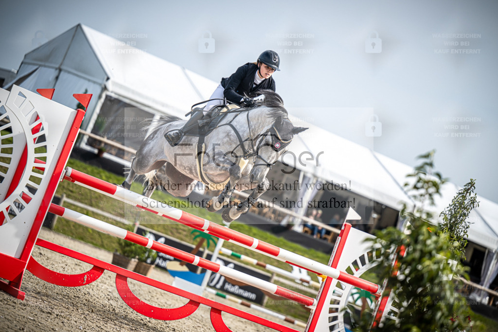 DOS_1612 | Entdecke hochwertige Reitturnierfotos von Foto Oger. Professionell, emotional und authentisch – jetzt Lieblingsmomente im Shop bestellen. - Realisiert mit Pictrs.com