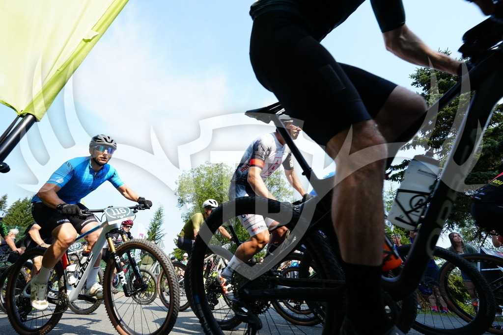 FC102483 | Fotogalerie der Treibjagd im Dunkelwald - Dein MTB Etappenrennen im Erzgebirge - Realisiert mit Pictrs.com