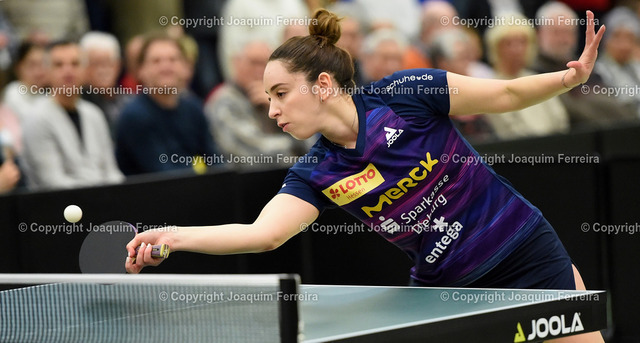 Lupulesku-04 | 2025.03.01  Tischtennis  Damen 1. Bundesliga TSV 1909 Langstadt - TTC 1946 Weinheim v.l., Izabela Lupulesku (TSV Langstadt Tischtennis Damen 1.Bundesliga) spielt eine Vorhand. - Realisiert mit Pictrs.com