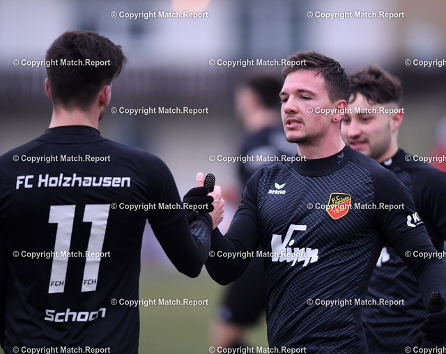 Fussball Freundschaftsspiel SG Empfingen - FC Holzhausen | Fussball 2021/2022    22.01.2022Freundschaftsspiel SG Empfingen - FC HolzhausenJUBEL zum 1:3 , Torschuetze Fabio Pfeifenhofer (FC Holzhausen,re) mit Pascal Schoch (FC Holzhausen,li)FOTO: ULMER PressebildagenturxxNOxMODELxRELEASExx