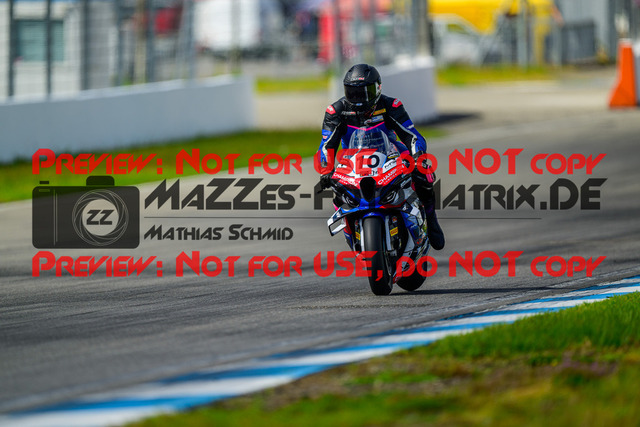 MaZZes_FotoMatrix_240615_6618 | WEISS