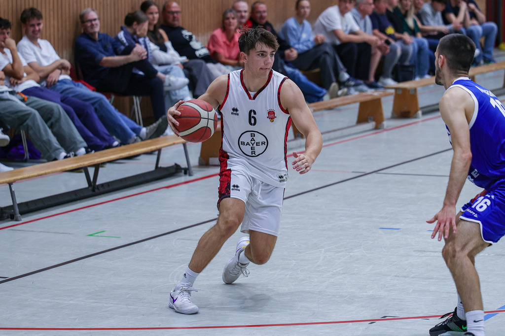 Regio Test BAYER GIANTS vs EN Baskets Schwelm-25 | Fotos von Basketballspielen aus dem Raum NRW fotografiert von Gero Mueller-Laschet und Daniel Schaefer - Realisiert mit Pictrs.com