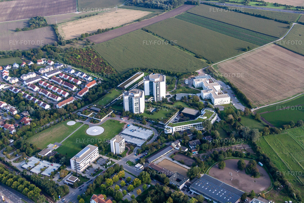 Luftbild: BG Unfallklink im Ortsteil Oggersheim in Ludwigshafen im Bundesland Rheinland-Pfalz in Deutschland. Foto: IMG_71106.jpg vom 27.08.2014 durch Werner Riehm/FLY-FOTO.de