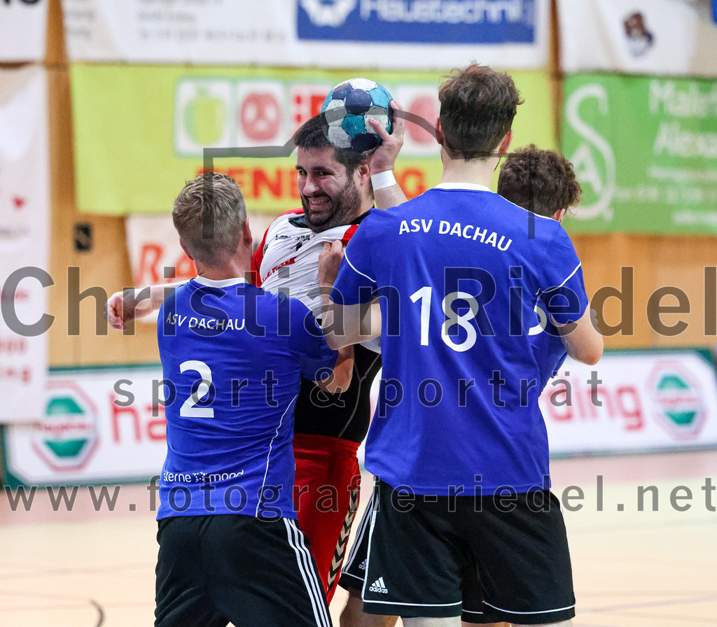 2022-10-08_016_SpVgg_Altenerding_gegen_ASV_Dachau | Erding, Deutschland, 08.10.2022:
Handball, Bezirksoberliga Männer 2022 / 2023, 4. Spieltag, SpVgg Altenerding gegen ASV Dachau, Endergebnis: 23:23

Maximilian Hauß (ASV Dachau, #2), Christian Loris (SpVgg Altenerding, #10), Matthias Hauß (ASV Dachau, #22), Moritz Deichl (ASV Dachau, #18)

Foto: Christian Riedel / fotografie-riedel.net