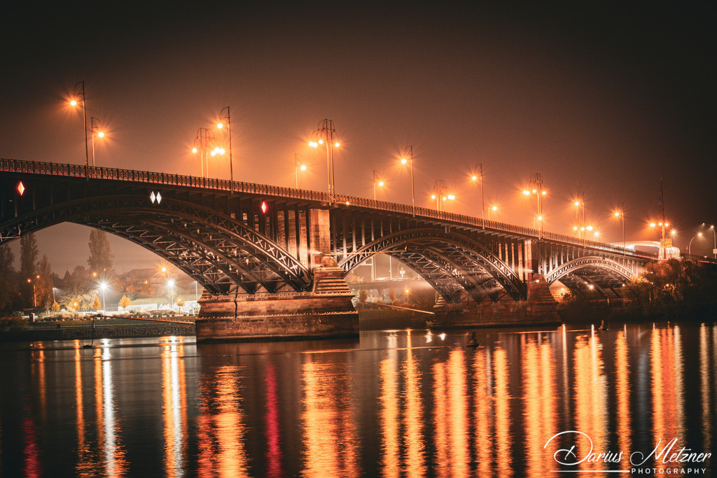 Die Theodor-Heuss-Brücke zwischen Mainz und Wiesbaden | Die Theodor-Heuss-Brücke zwischen Mainz und Wiesbaden