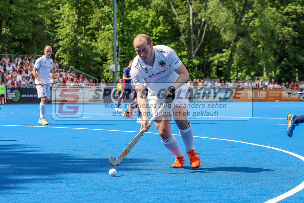 MJ_2023-05-13 Herren CHTC - MHC-62 | Max van Laak (Crefelder HTC #5), Crefelder HTC - Mannheimer HC am 13.5.2023 in der Gerd-Wellen-Sportanlage, Krefeld