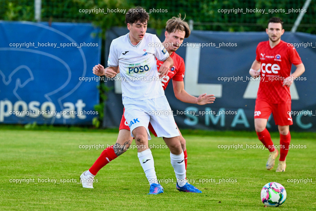 SAK vs. SC St. Veit | #8 Jakob Sturm SAK, #91 Raphael Kulterer SC St. Veit, #9 Julian Brandstätter SC St. Veit, SAK vs. SC St. Veit, SAK vs. SC St. Veit am 19.09.2025 in Klagenfurt (Sportpark Welzenegg), Austria, (Photo by Bernd Stefan)