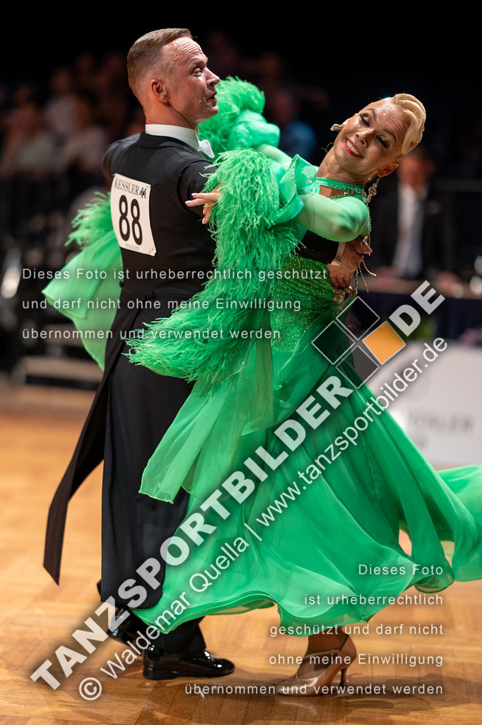 20230812-11923 | Hier finden Sie Tanz Bilder vom Latein und Standard Formationen tanzen. Sportbilder vom Tanzsport. Schöne Fotos und von Weltmeisterschaft, Europameisterschaft, Bundesliga, Regionalliga, Oberliga und Landesliga sowie von GOC Stuttgart, DanceComp, WM Bremen