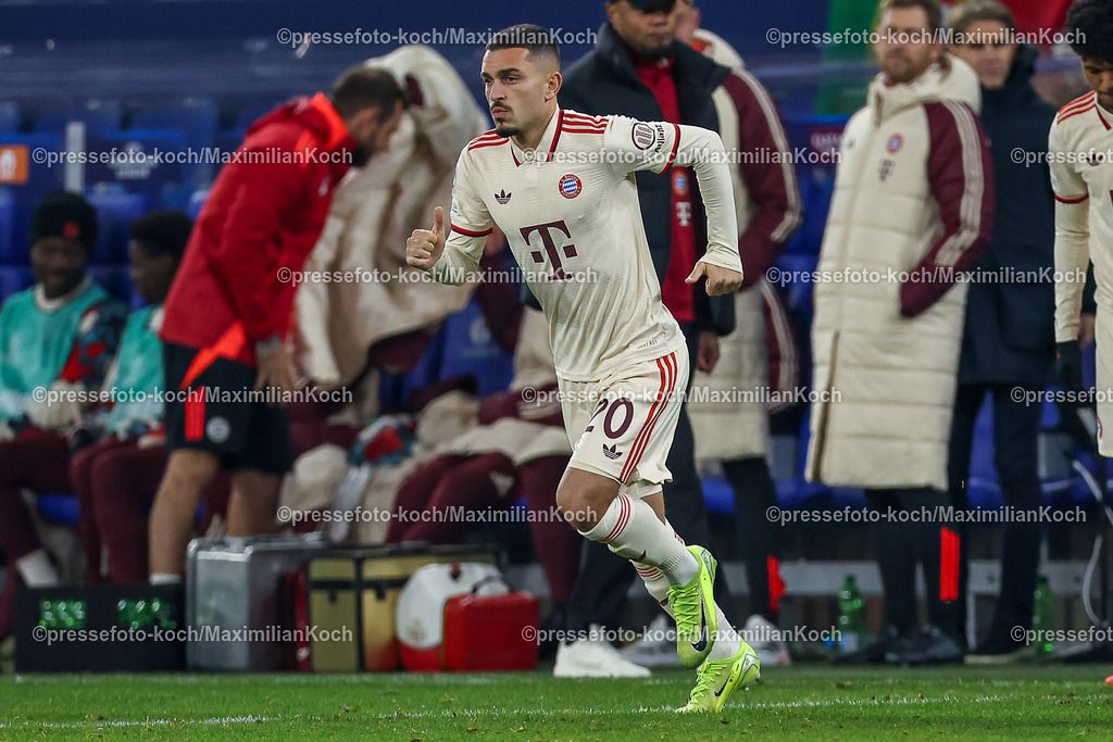 UCL10122402313 | 10.12.2024, Fußball, UEFA Champions League, Schachtar Donezk - FC Bayern München, Arena AufSchalke Gelsenkirchen, 8. Spieltag Saison 2024 2025: Arijon Ibrahimovic (Bayern #20)DFB regulations prohibit any use of photographs as image sequences and or quasi-video.