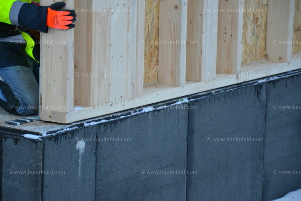 bib-lg09-holzbau-0020 | Nach LV-Leistungsgruppen sortierte Detailfotos über den Bau eines Hauses. Alle Hausbau-Bilder direkt vom Urheber und Autor der Website Haus-Selber-Bauen.com