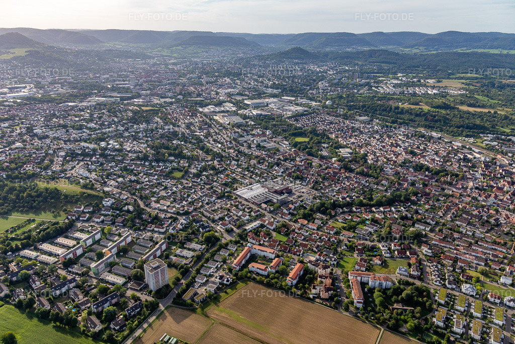 Luftbild: Ortsansicht im Ortsteil Gmindersdorf in Reutlingen im Bundesland Baden-Württemberg in Deutschland. Foto: IMG_008632.jpg vom 27.08.2020 durch Werner Riehm/FLY-FOTO.de