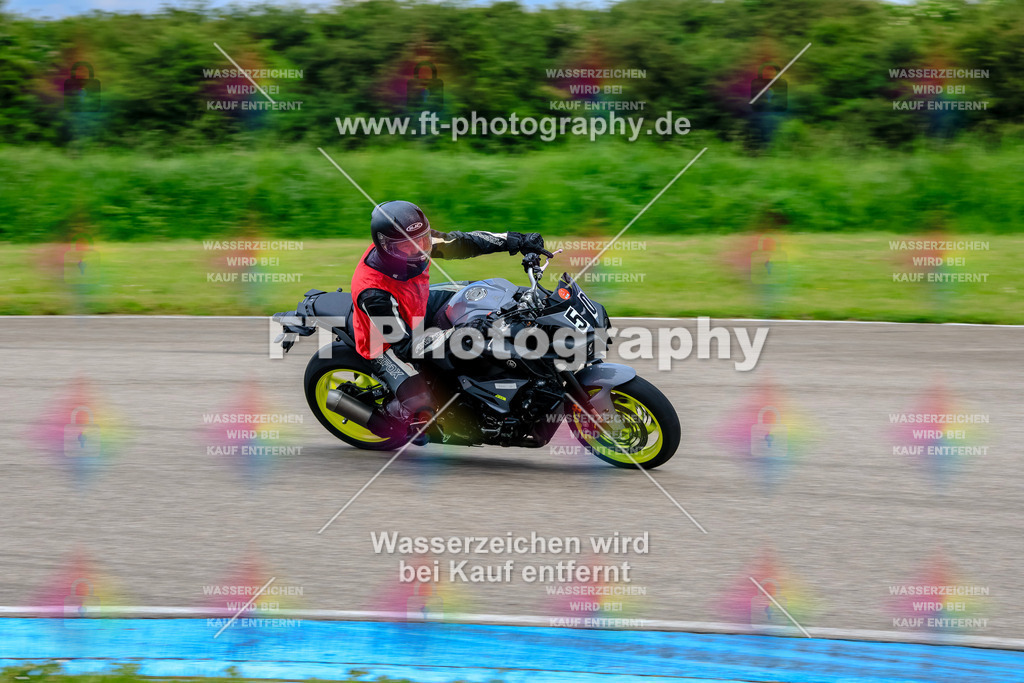 MotoTeam-9755 | Hier findet Ihr Bilder von Touristenfahrten auf der Nürburgring Nordschleife oder von anderen Veranstaltungen die ich besucht habe. Viel Spass beim Durch Schauen 