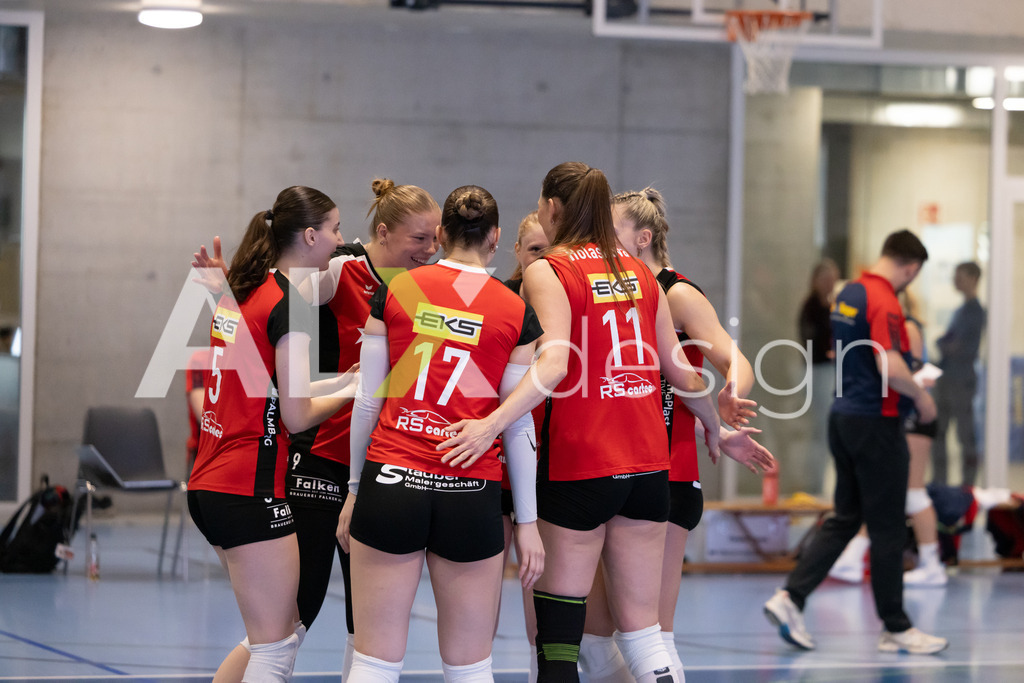 Volleyball I Frauen I Saison 2025-2026 I Volleyball NLA | Women I 1/4 Finals I  BIWI VFM - VC Kanti Schaffhausen I 01.03.2026 | VC Kanti Schaffhausen Spielerinnenkreis - Realisiert mit Pictrs.com