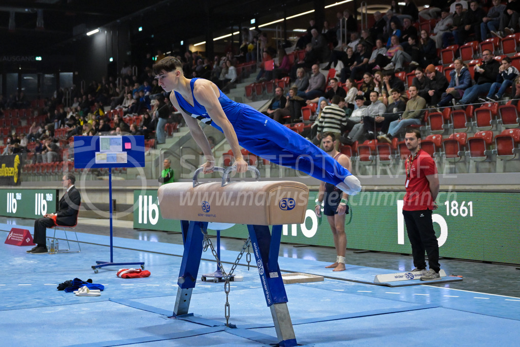 Schweizer Meisterschaften Kunstturnen Mannschaften Männer (A) - 22. November 2025 | Schweizer Meisterschaften Kunstturnen Mannschaften Männer (A)AXA Arena, WinterthurBild: Sportfotografie Markus Aeschimann | www.markus-aeschimann.ch - Realisiert mit Pictrs.com
