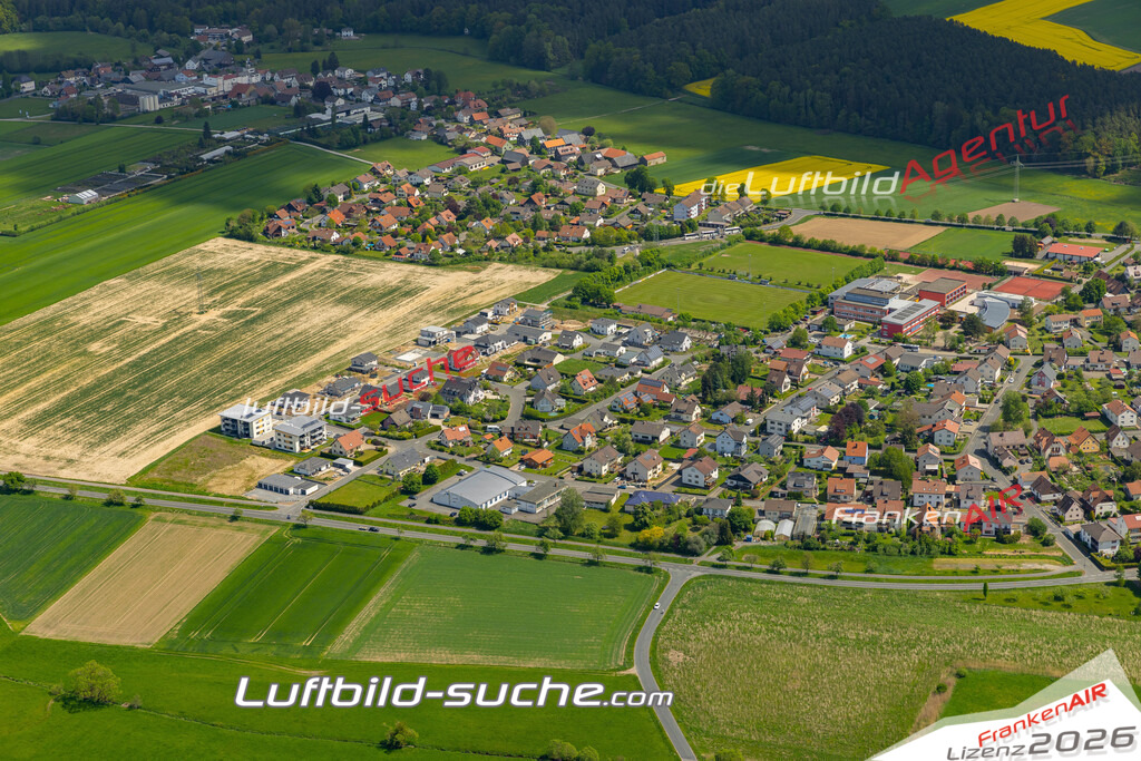 Das Luftbild der Stadt Mitwitz wurde 2022 vom Flugzeug heraus erstellt (keine Drohnen-Aufnahmen) Aufnahmehöhe ca.450 Meter- hohe Bildauflösung und Druck-Qualität. Garantiert!