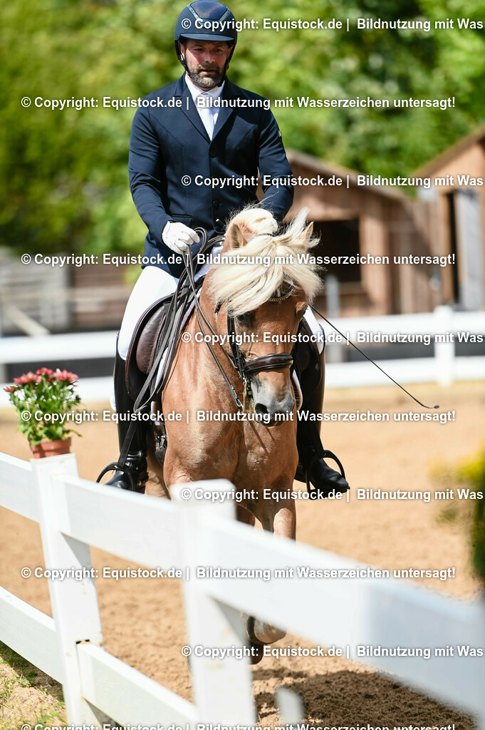 20230716_01_Dressurprüfung Kl.M_0155 | equistock