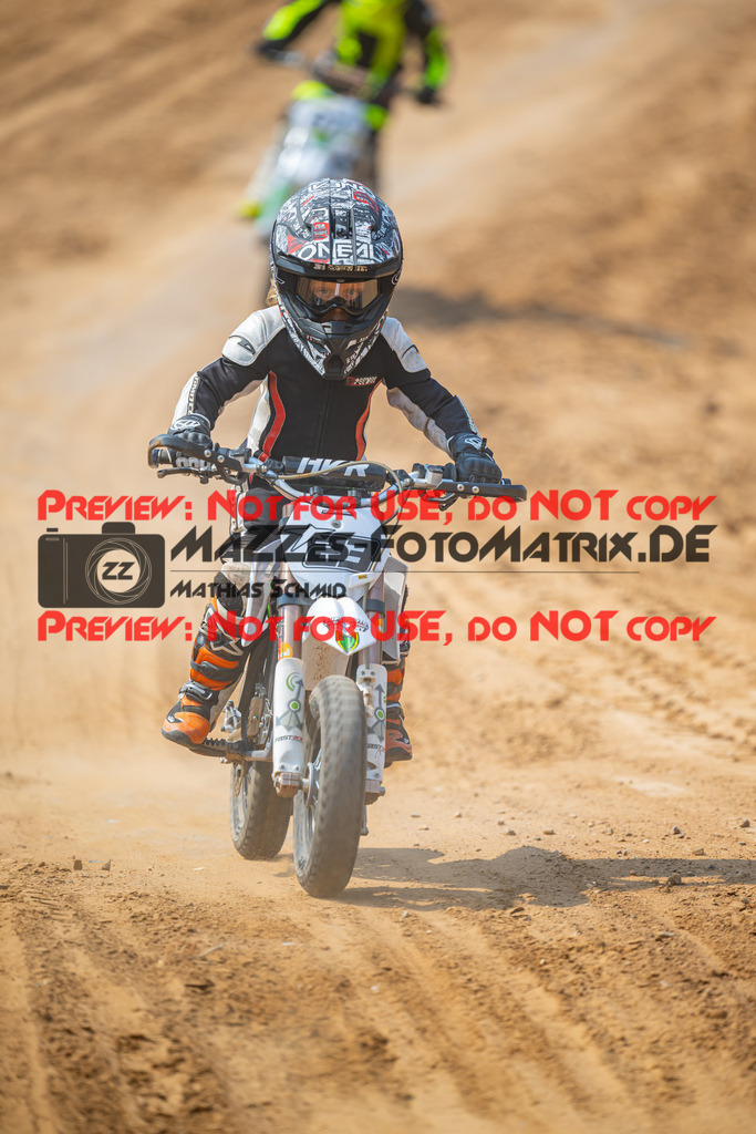 MaZZes-Fotomatrix-20260816-615400 | ROOKIES