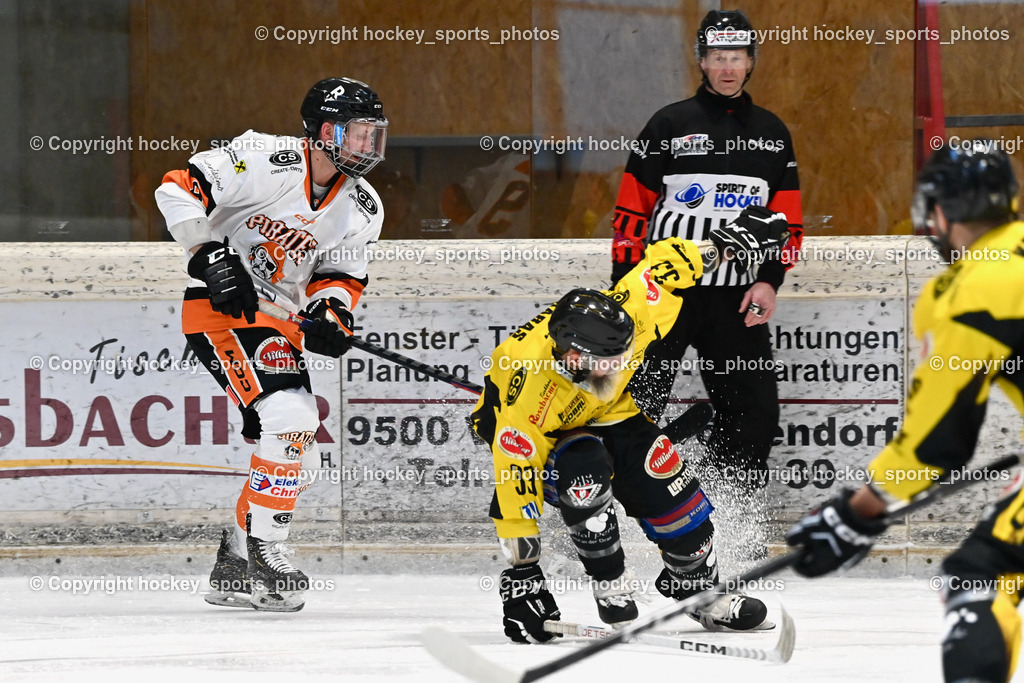 EC Hornets Spittal vs. USC Piraten Velden 18.2.2024 | #9 Ban Christian USC Velden, #33 Kabas Michael EC Hornets Spittal, Wassermann Michael Referee, EC Hornets Spittal vs. USC Piraten Velden 18.2.2024, EC Hornets Spittal vs. USC Piraten Velden 18.2.2024 am 18.02.2024 in Spittal an der Drau (Eissportzentrum Spittal), Austria, (Photo by Bernd Stefan)