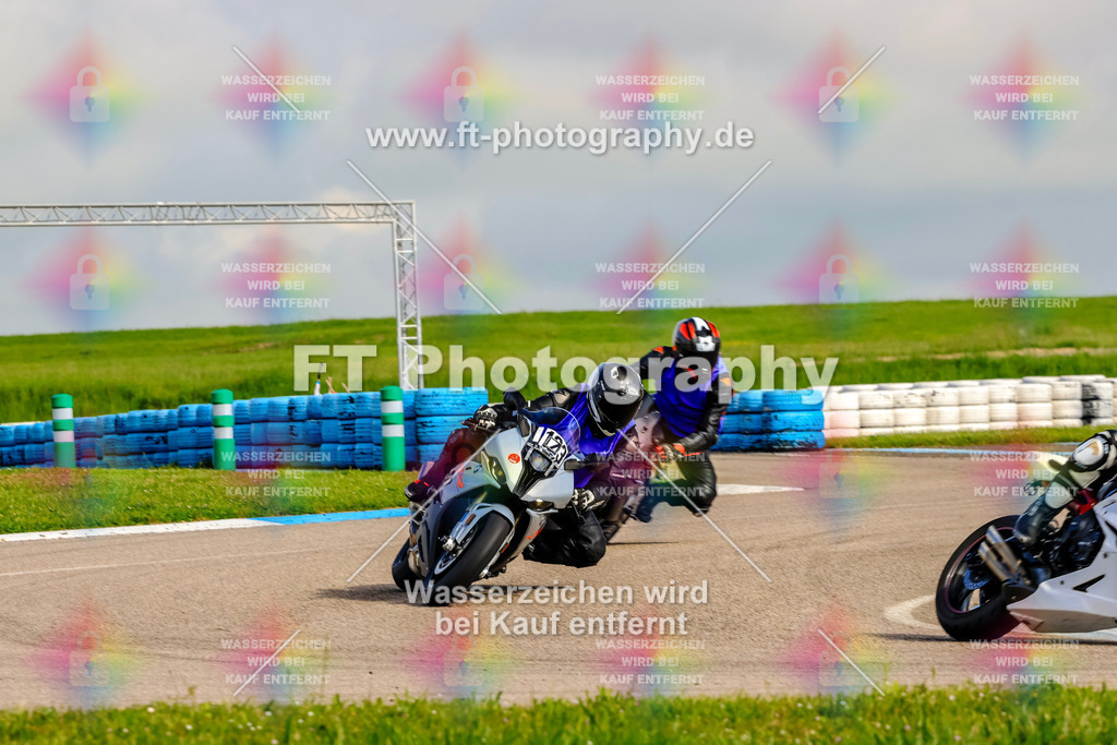 MotoTeam-8385 | Hier findet Ihr Bilder von Touristenfahrten auf der Nürburgring Nordschleife oder von anderen Veranstaltungen die ich besucht habe. Viel Spass beim Durch Schauen 