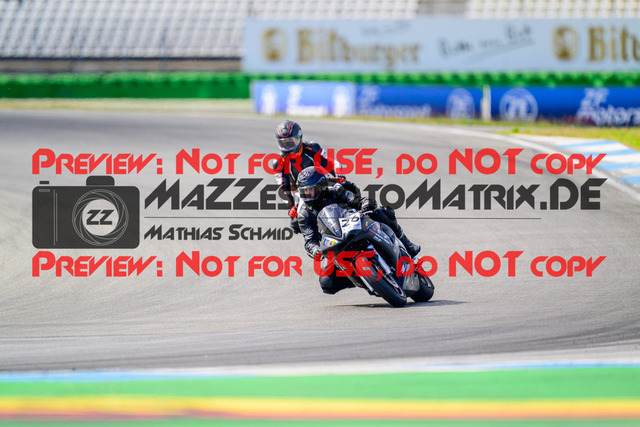 MaZZes_FotoMatrix_240615_6007705_4967 | GELB