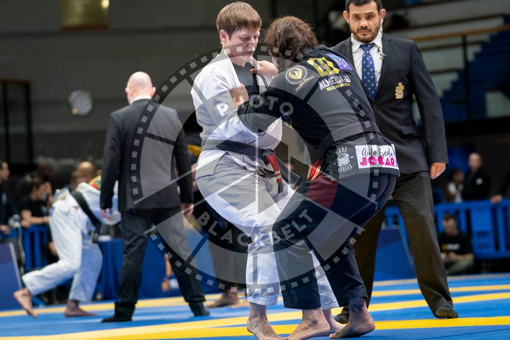 20240125PBB01389 | Fighters compete during the sixth day of the Brazilian Jiu-jitsu European Championship of the IBJJF in Paris, France, on January 25, 2024.