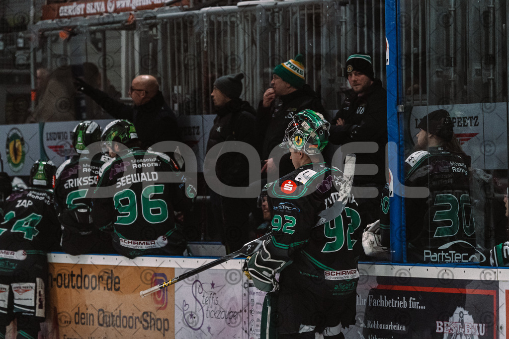 Alligators_vs_Peiting_04_01_2026-064 | Höchstadt Alligators Fotogalerie: Eishockey-Action aus Franken. Professionelle Spielfotos, Portraits & Stadionbilder zum Download. Jetzt entdecken! - Realisiert mit Pictrs.com