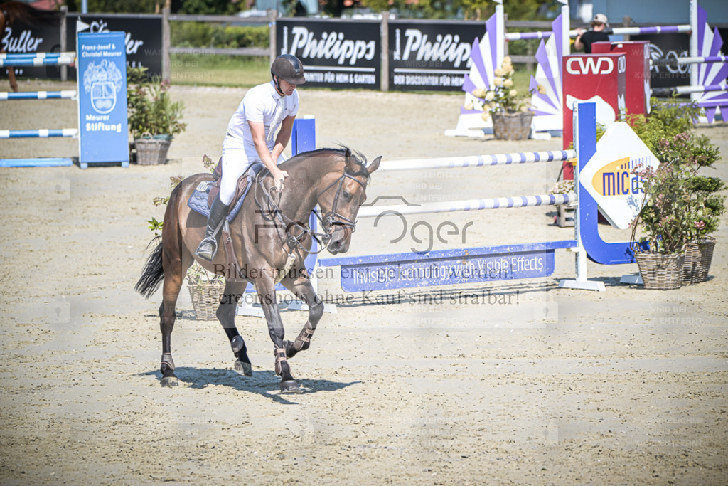 DOS_1790 | Entdecke hochwertige Reitturnierfotos von Foto Oger. Professionell, emotional und authentisch – jetzt Lieblingsmomente im Shop bestellen. - Realisiert mit Pictrs.com