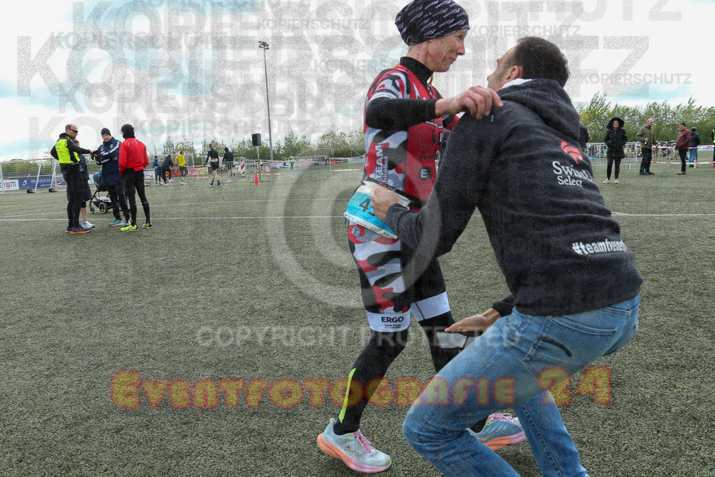 240421_1200_EX1_1466 | Sportfotografie im Rhein-Sieg Kreis, Köln, Bonn, NRW, Rheinland Pfalz, Hessen, etc. Unser Tätigkeitsfeld umfasst den Laufsport vom Volkslauf über den Marathon, Duathlon, Triathon bis zum Ultralauf wie Kölnpfad Ultra oder Schindertrail.