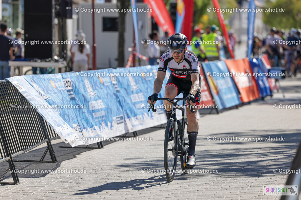 VJ__5401 | Neusiedlersee Radmarathon 2026@sportshot_your_pictrs #yourpictures#roadtowm2029 #nrm #neusiedlerseeradmarathon #neusiedlersee #neusiedlerseetourismus #burgenland #mörbisch #nrm26 #burgenlandtourismus #voglundco #poweredbyburgenlandtourismus #radsport #rad #marathon #ucigranfondo #visitburgenland #ucigranfondoworldseries