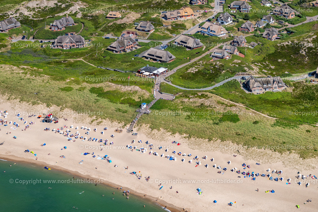 Sylt_Rantum_Strandmuschel_Restaurant_Sylt_ELS_6104130825 | SYLT 13.08.2025 Gebäude des Restaurant " Strandmuschel Strandwirtschaft " in Rantum (Sylt) im Bundesland Schleswig-Holstein, Deutschland. // Building of the restaurant "Strandmuschel Strandwirtschaft" in Rantum (Sylt) in the federal state of Schleswig-Holstein, Germany. Foto: Martin Elsen
