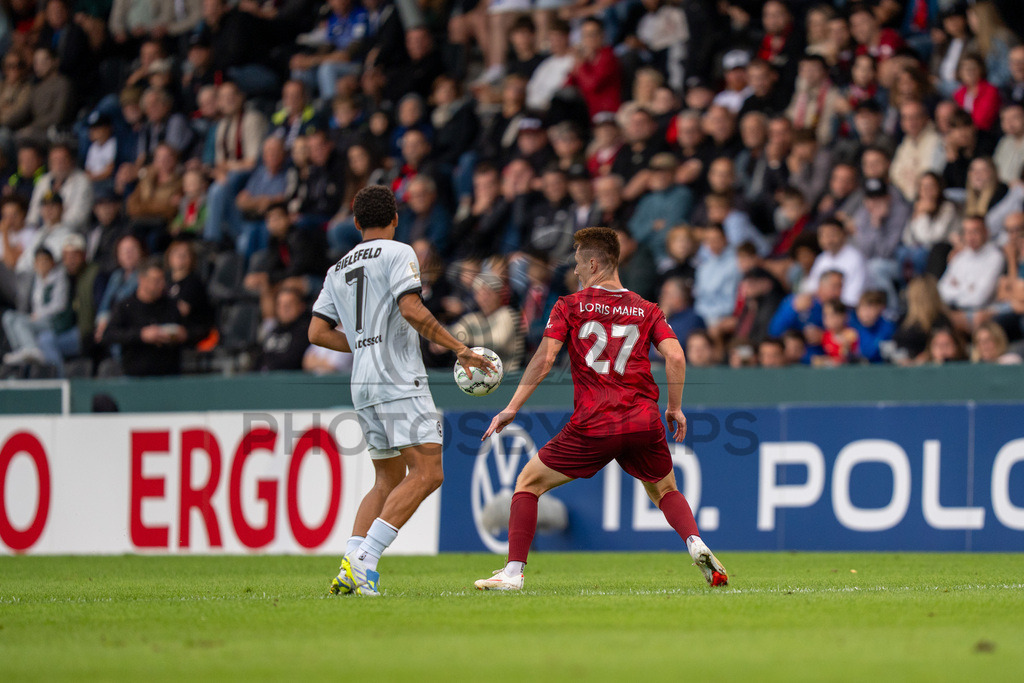 SG Sonnenhof Großaspach vs. Arminia Bielefeld, Fussball, DFB-Pokal, 1. Runde, 22.08.2026 | Loris Maier (SG Sonnenhof Großaspach, #27),SG Sonnenhof Großaspach vs. Arminia Bielefeld, Fussball, DFB-Pokal, 1. Runde, 22.08.2026,DFB regulations prohibit any use of photographs as image sequences and/or quasi-video