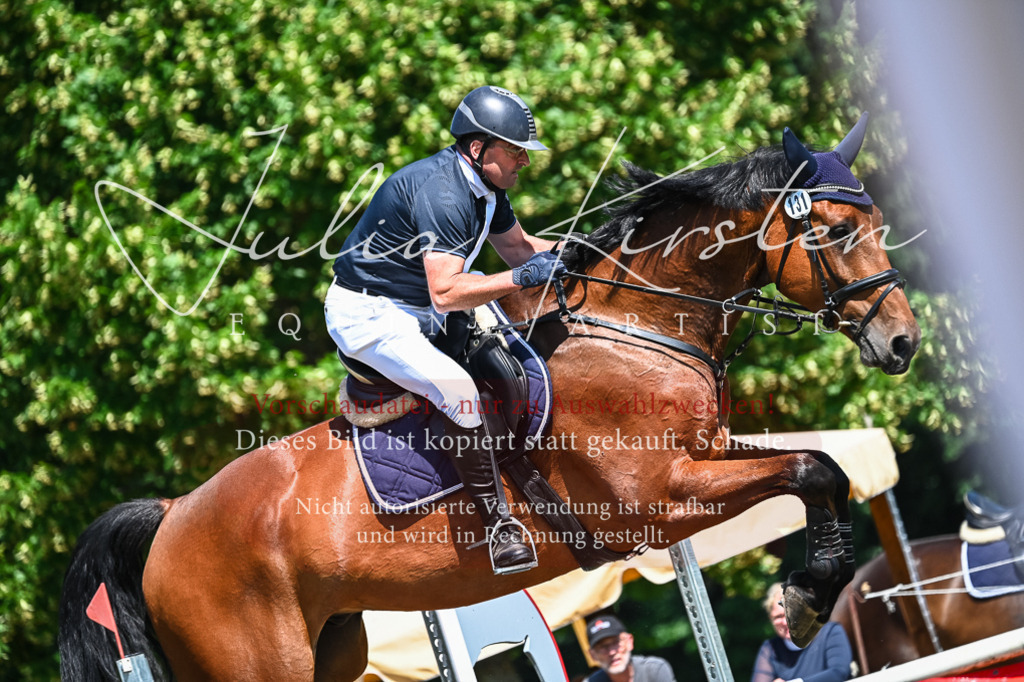 DSC_1006 | Pferde- und Turnierfotografie in Westsachsen. Pferdeportraits, Auftragszeichnungen und intuitive Kunst.